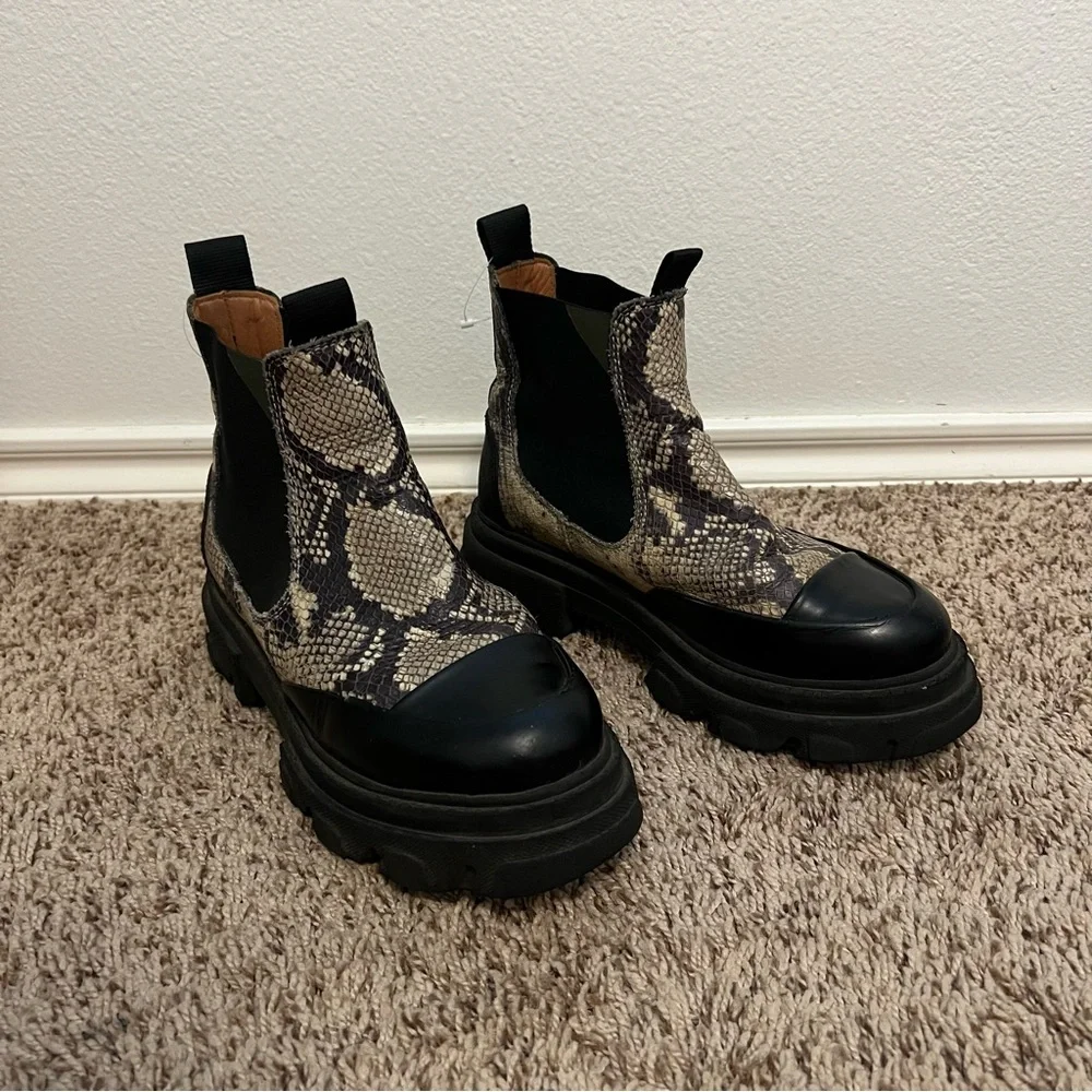 GANNI Women's Leather Snake Print Platform Chelsea Boots - Picture 5 of 12